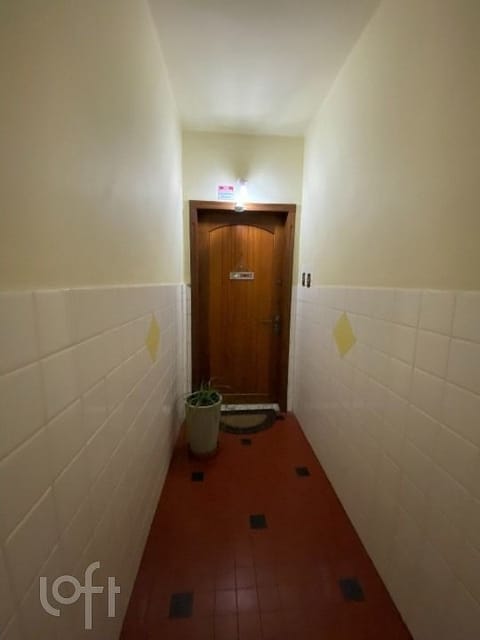 Image 29 - 256956